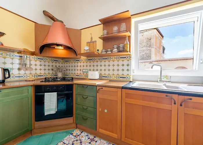 Amalpha Domus 100 Sqm With Ac Wifi And Balcony - 3rd Floor, 50 Steps In The Building Amalfi