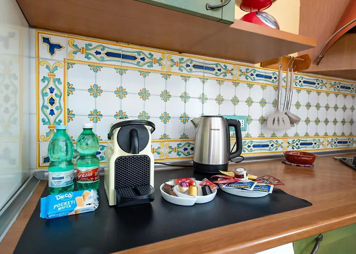 Amalpha Domus 100 Sqm With Ac Wifi And Balcony - 3rd Floor, 50 Steps In The Building Appartement